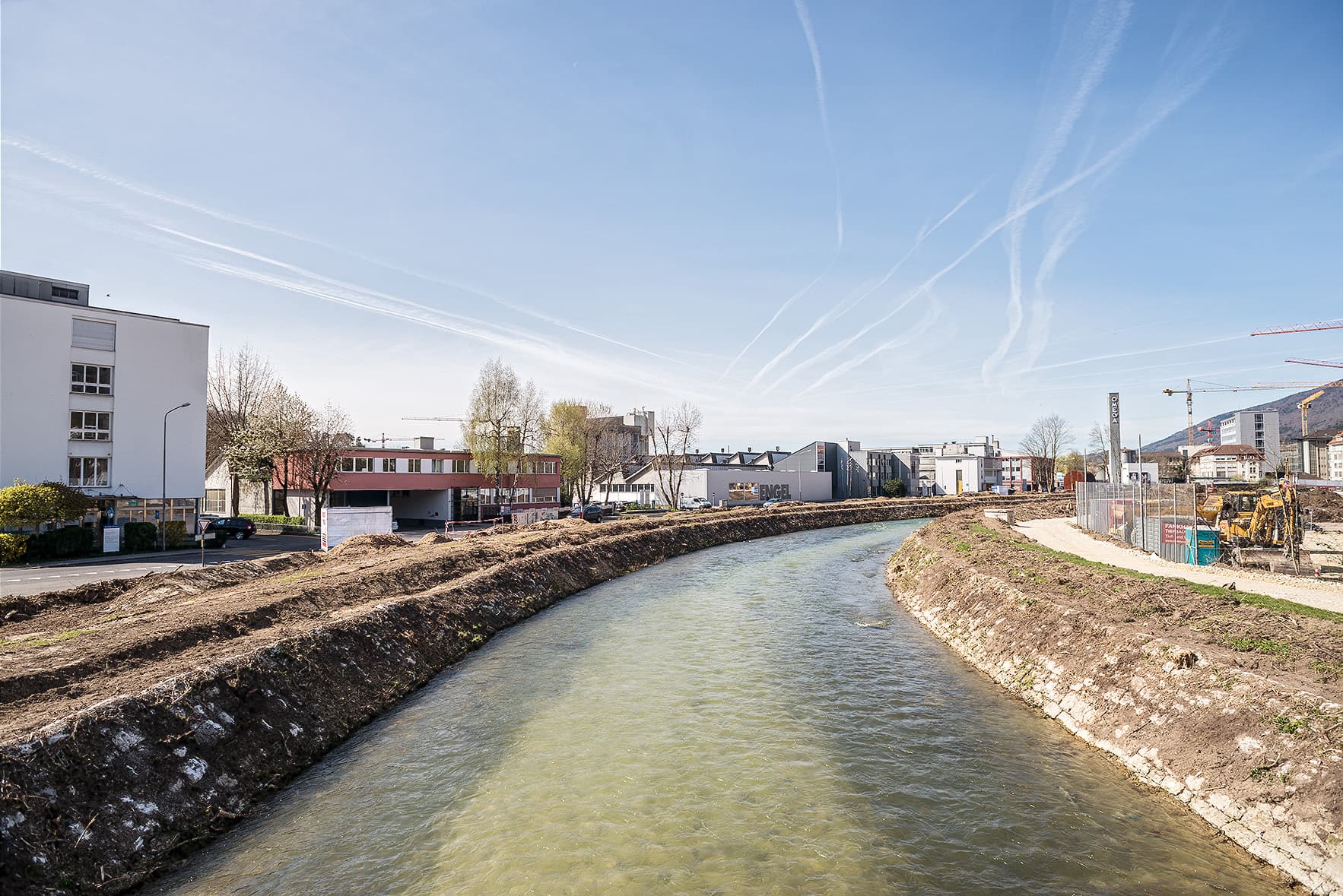 Die kanalisierte Schüss im Bereich der Schüssinsel